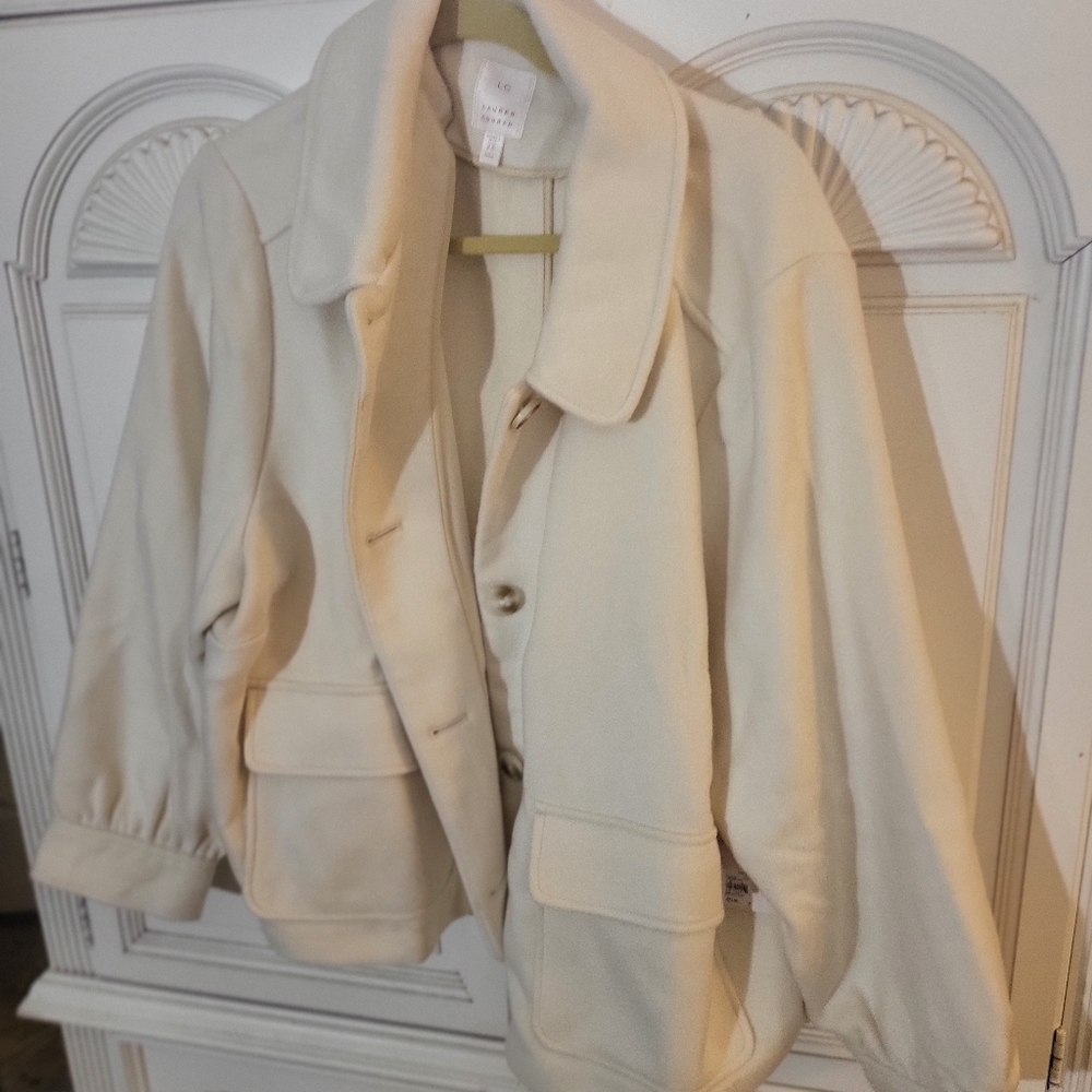 Jacket white/ cream Lauren Conrad Super cute